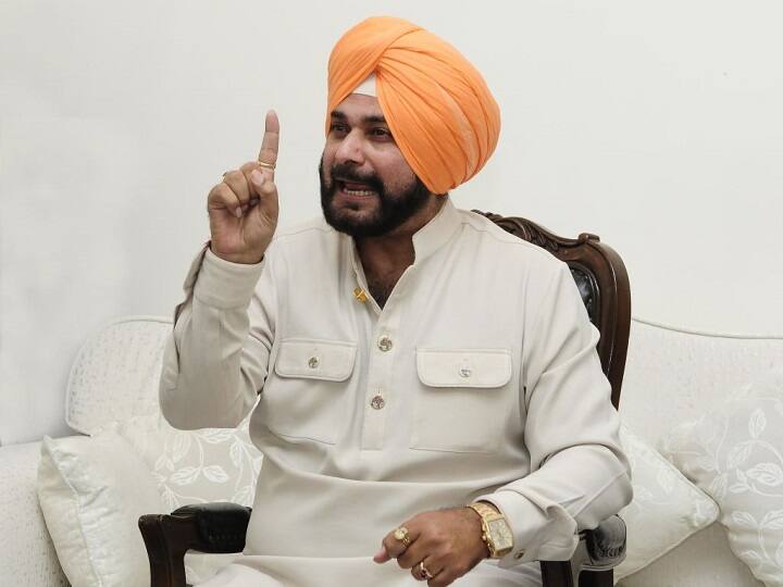 Navjot Singh Siddhu being considered for Delhi Congress President, May be given the responsibility sooner नवजोत सिंह सिद्धू को मिल सकती है नई जिम्मेदारी, दिल्ली कांग्रेस अध्यक्ष की रेस में सबसे आगे