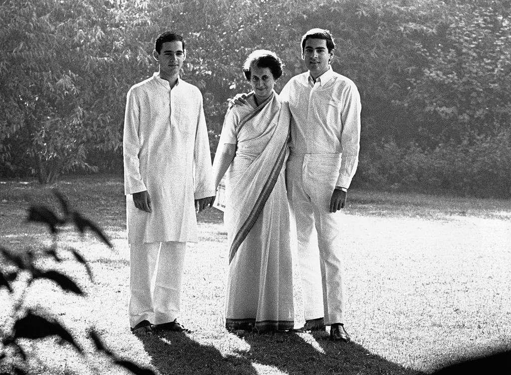प्रधानमंत्री सीरीज 3: कुछ ना बोलने वाली छवि ने इंदिरा गांधी को बनाया पीएम और रेस में हार गए मोरारजी देसाई