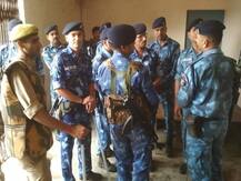 यूपी: इलाहाबाद यूनिवर्सिटी हॉस्टल में छापेमारी, नकली पिस्टल और बम बनाने के सामान बरामद