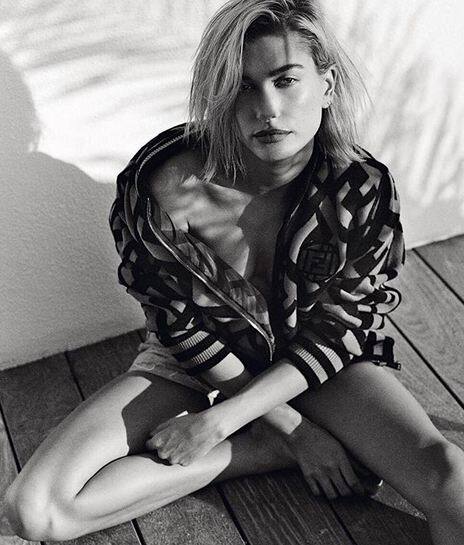 हेली ने लॉरिअल प्रोफेशनल और मॉडलको के साथ ब्रांड एंबेसडर के रूप में काफी काम किया है और उन्हें कॉस्ट मेटिक मार्केट का अच्छा खासा अनुभव है. 