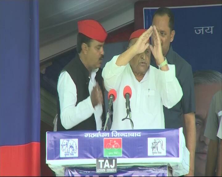 मुलायम सिंह यादव ने कहा,