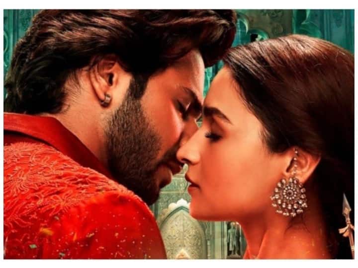 Box Office: 'कलंक' को दर्शकों ने नकारा, छुट्टी के बावजूद तीसरे दिन की कमाई में भारी गिरावट Kalank box office collection, Day 3 Box Office: 'कलंक' को दर्शकों ने नकारा, छुट्टी के बावजूद तीसरे दिन की कमाई में भारी गिरावट