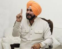 सिद्धू का पीएम को चैलेंज, कहा-अगर मोदी से बहस में हार गए तो छोड़ देंगे राजनीति