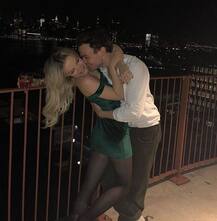 जन्मदिन के दिन पार्टनर संग बेहद निजी पलों को शेयर किया इस एक्ट्रेस ने, देखें तस्वीरें