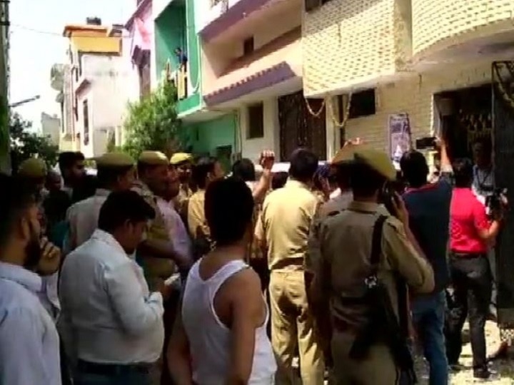 Lok Sabha elections 2019- Police raid on the residence of BJP's big leader Swami Prasad Maurya लोकसभा चुनाव: बीजेपी के बड़े नेता स्वामी प्रसाद मौर्य के आवास पर छापेमारी, लगा था चुनाव प्रभावित करने के आरोप