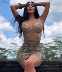 बेहद बोल्ड अवतार में नजर आईं किम कर्दाशियां, तस्वीरें देखेंगे तो फॉलो करने लगेंगे, देखें