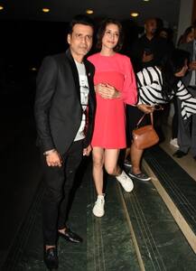 मनोज बाजपेयी ने दोस्तों के साथ मनाया अपना 50वां जन्मदिन, देखें खास तस्वीरें