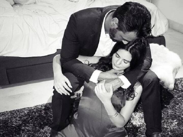 Arjun Rampal and girlfriend Gabriella announce their pregnancy गर्लफ्रेंड गैब्रिएला डेमेट्रिएडस हैं प्रेग्नेंट, अर्जुन रामपाल ने तस्वीर शेयर कर दी गुड न्यूज़