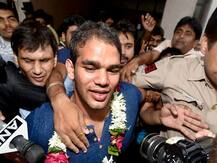 मुंबईः लोकसभा चुनाव में प्रचार करने पर पहलवान और सहायक पुलिस आयुक्त नरसिंह यादव निलंबित