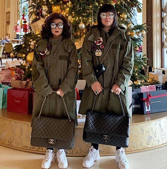  आप भी देखिए इस मजेदार जोड़े की ये खास तस्वीरें. 