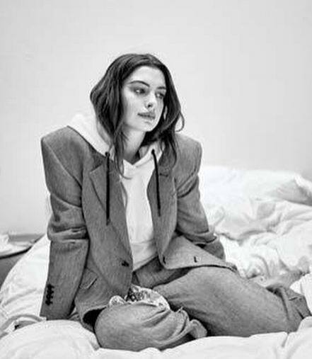 इस बीच ऐनी ने यह भी शेयर किया कि अगर वह एक अभिनेत्री नहीं बनती तो पेशे के तौर पर टीचर बनना पसंद करतीं या फिर सेना में जाती.