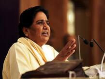 बढ़ सकती हैं मायावती की मुश्किलें, सीबीआई ने शुरु की चीनी मिलों की बिक्री में अनियमितता की जांच