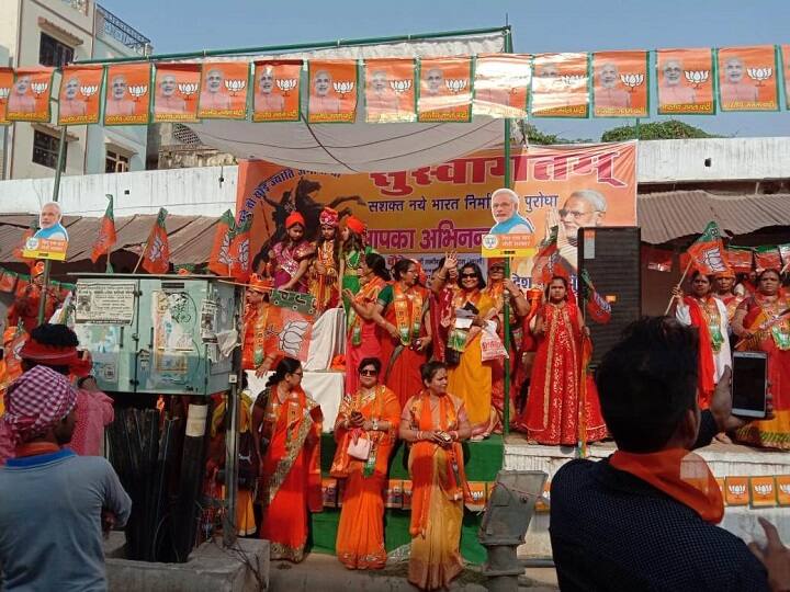 अस्सी घाट पर भी पीएम का स्वागत किया जाएगा. यहां पर भी काफी चहल पहल है और लोग प्रधानमंत्री का इंतजार कर रहे हैं.