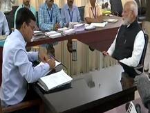 2014 से कितना अलग था इस बार पीएम मोदी का नामांकन, तब और अब में कितना बदला नजारा