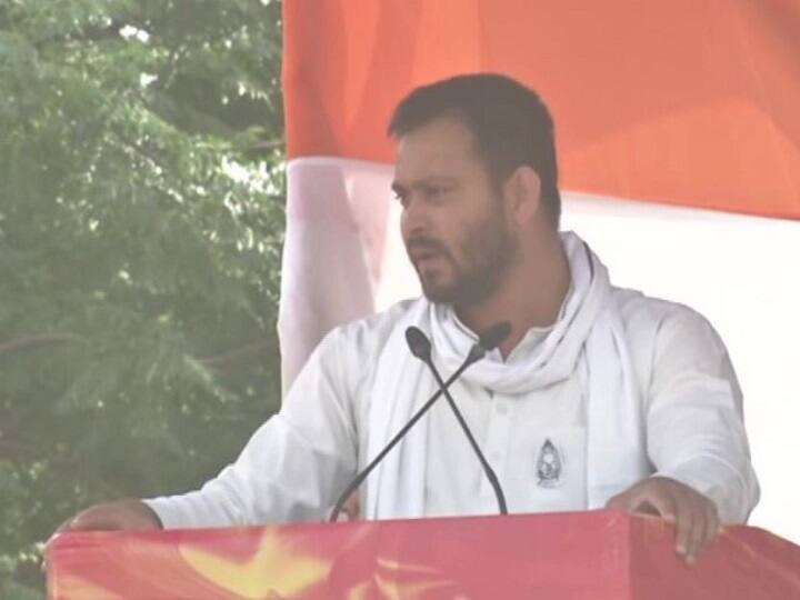 lok sabha election 2019 Tejashwi Yadav attack Giriraj Singhover his statement on तेजस्वी यादव का गिरिराज सिंह पर बड़ा हमला, कहा- हम यहां के मूलनिवासी हैं तुम जाओ पाकिस्तान