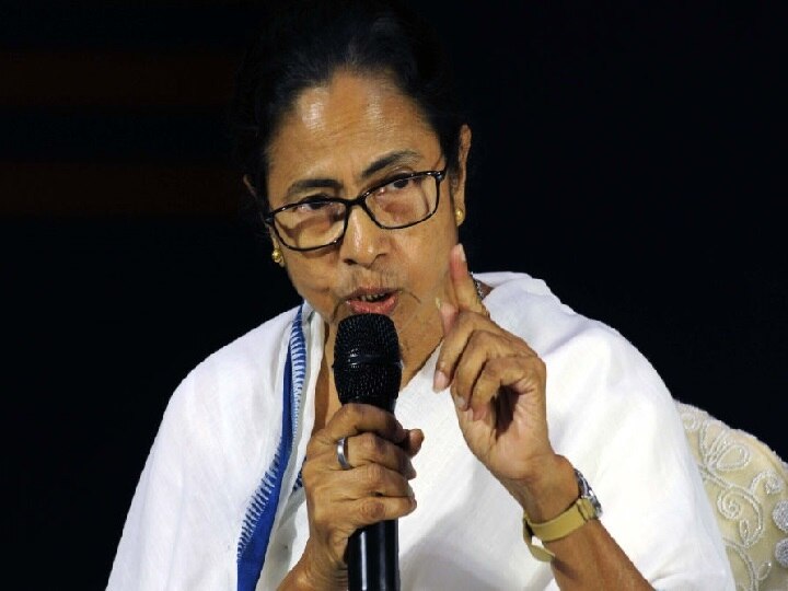 West Bengal CM and TMC supremo Mamata Banerjee says BJP greatest danger for India like 440 volts ममता बनर्जी बोलीं- बीजेपी 440 वोल्ट की तरह देश के लिए सबसे बड़ा खतरा