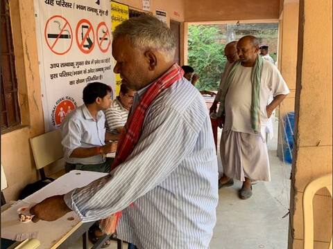 Loksabha Election 2019: 961 उम्मीदवारों के भाग्य का फैसला करेंगे 12.83 करोड़ मतदाता, वोटिंग शुरू Loksabha Election 2019: 961 उम्मीदवारों के भाग्य का फैसला करेंगे 12.83 करोड़ मतदाता, वोटिंग शुरू