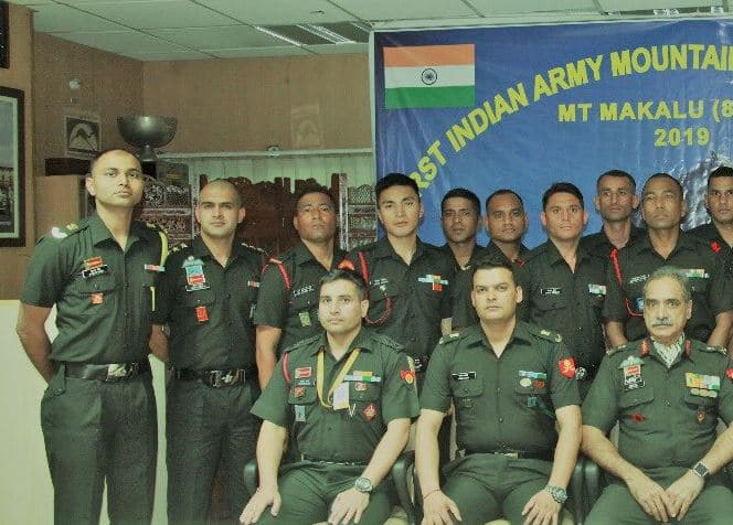 फिल्मों और किस्से कहानियों में आपने हिम मानव के बारे में जरूर पढ़ा देखा होगा, आज तक ये रहस्य ही है कि क्या वाकई पहाड़ों पर हिममानव रहते हैं? अब सेना के एक दावे ने हिम मानव के रहस्य से पर्दा उठा दिया है. भारतीय सेना ने पहली बार हिममानव 'येती' की मौजूदगी को लेकर बड़ा दावा किया है.