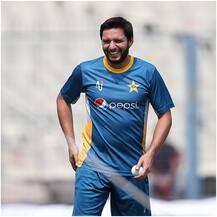 शाहिद अफरीदी की टीम में सचिन, धोनी को जगह नहीं, सिर्फ एक भारतीय शामिल