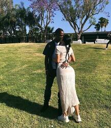 प्रेमी संग नहाते हुए तो कहीं लिपलॉक करते इस हसीना ने पोस्ट की ये हॉट तस्वीरें, सोशल मीडिया पर हो रही हैं वायरल, देखें