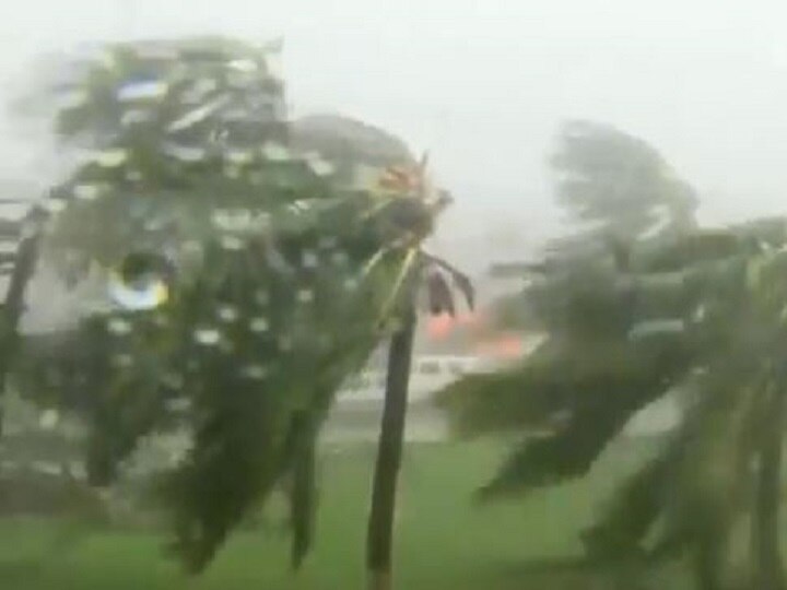 Cyclone Fani Hits Odisha know all in 10 Points पुरी तट से टकराया चक्रवात फोनी, मचा सकता है तांडव, 10 प्वाइंट्स में जानिए सबकुछ