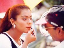 काजोल ने खास तस्वीर शेयर कर अजय देवगन, आमिर-शाहरुख से पूछा ये सवाल