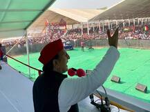 बाराबंकी में अखिलेश का बीजेपी पर निशाना, कहा- \'चौकीदार\' और \'ठोकीदार\' दोनों को हटाना है