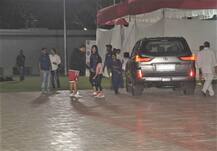 अभिषेक बच्चन को चीयर करने मां ऐश्वर्या के साथ पहुंची आराध्या, देखें तस्वीरें