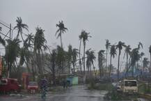 फोनी के उत्पात से थमा ओडिशा, तस्वीरों में देखें बर्बादी की निशानी