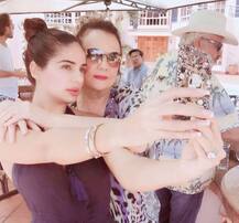 मां मुमताज की मौत की खबर पर बेटी तान्या माधवानी ने तोड़ी चुप्पी, जानें क्या कहा