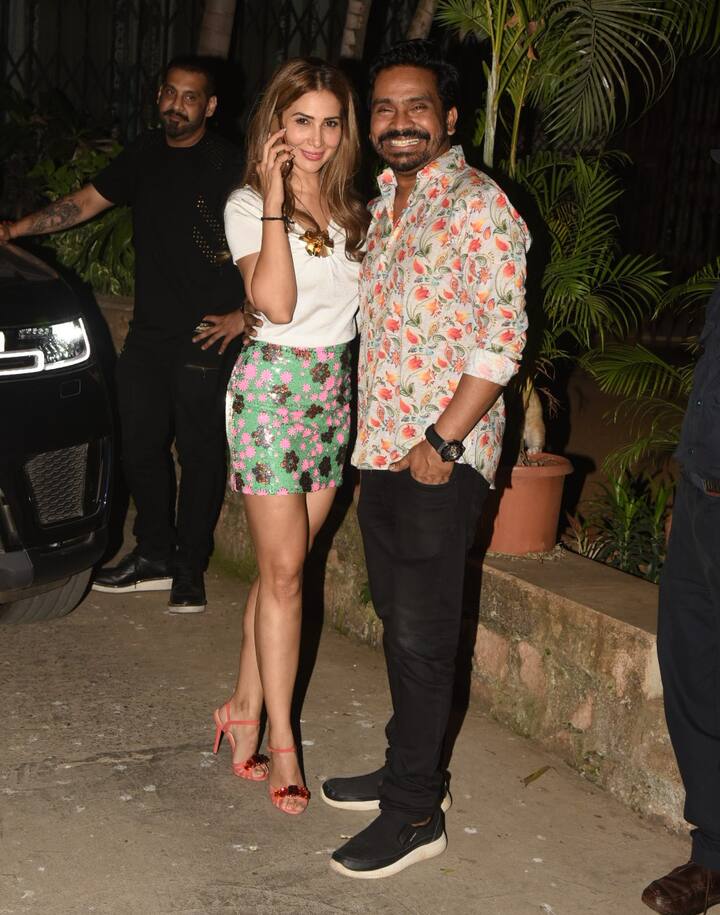 तस्वीरों में आप देख सकते हैं कि किम मिनी स्कर्ट में इस दौरान काफी हॉट लग रही थीं. (तस्वीर: मानव मंगलानी)