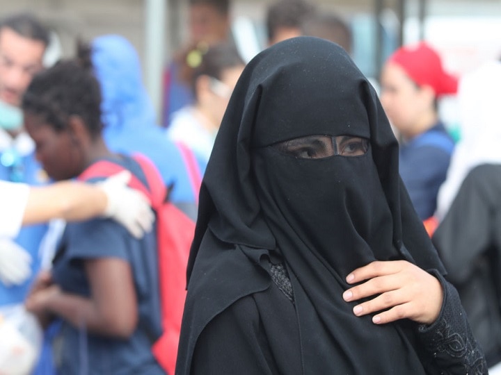 Switzerland 51 percent of people in support of ban in referendum preparing for ban on Burka and Niqab स्विटजरलैंड: बुर्का और नकाब पर बैन की तैयारी, जनमत संग्रह में 51 प्रतिशत लोग प्रतिबंध के समर्थन में