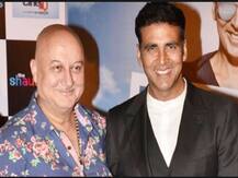 अक्षय कुमार की नागरिकता विवाद पर भड़के अनुपम खेर, कहा- किसी को सफाई देने की जरूरत नहीं