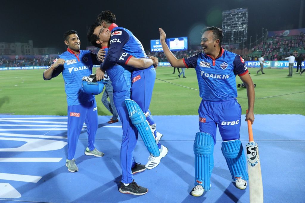 IPL 2019 प्लेऑफ- आखिर क्या है क्वालिफायर और फाइनल तक पहुंचने का गणित, MI vs CSK और DC vs SRH के बीच होगा पहला युद्ध,