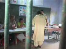 गृह मंत्री राजनाथ सिंह, मायावती समेत कई बड़े नेताओं ने किया मतदान, देखें तस्वीरें