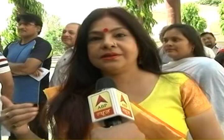 मालिनी अवस्थी ने भी यूपी में आज मतदान किया. आज के बाद दो और चरणों के चुनाव बच जाएंगे. ये चुनाव 12 और 19 मई को होंगे. मतों की गिनती 23 मई को होगी.