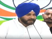 कांग्रेस ने केंद्र की योजनाओं पर उठाए सवाल, सिद्धू ने कहा- मोदी झूठ की लहर में डूबे दर्शनी घोड़े