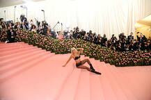 ब्लैक बिकिनी में मेट गाला में कहर ढाती दिखी लेडी गागा, देखें तस्वीरें