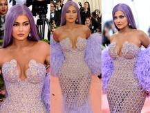 अंदरूनी वस्त्र दिखाती मेट गाला इवेंट में पहुंची काइली जेनर, देखें तस्वीरें