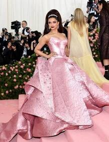 Met Gala 2019: बार्बी डॉल बनकर इवेंट में पहुंची दीपिका पादुकोण, देखें बेहद खूबसूरत तस्वीरें