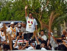 दिल्ली का दंगल: क्या सातों सीट बचा पाएगी बीजेपी? आप और कांग्रेस दे रही है कड़ी चुनौती