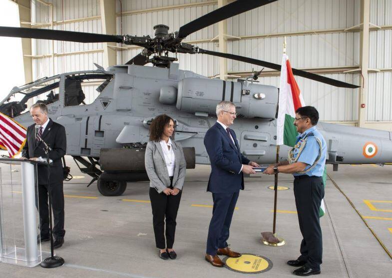अपाचे लड़ाकू हेलीकॉप्टर IAF में शामिल, पहाड़ी इलाकों में पस्त कर देगा दुश्मनों के हौसले