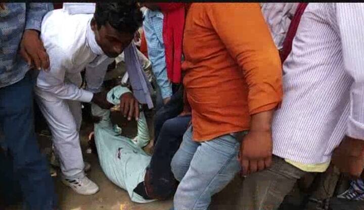 वे उसके बाद भी 25 मिनट तक भाषण देते रहे. रैली खत्‍म होने के बाद वे हैलीकॉप्‍टर में बैठकर गोरखपुर सहजनवां के मुरारी इंटर कालेज की सभा के लिए रवाना हो गए.