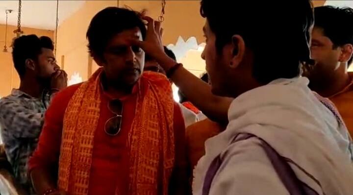 बीजेपी प्रत्‍याशी रविकिशन का मुकाबला गठबंधन से सपा प्रत्‍याशी रामभुआल निषाद के साथ है. वहीं कांग्रेस से मधुसूदन त्रिपाठी भी लगातार जनसंपर्क कर अपनी स्थिति को मजबूत करने में लगे हैं. ऐसे में विपक्षी पार्टियां लगातार ये कहती चली आ रही है कि इस बार लड़ाई बाहरी बनाम घर की है. 