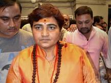 दिग्विजय सिंह ने नहीं डाला वोट, साध्वी प्रज्ञा ने कहा- ऐसे उम्मीदवारों की उम्मीदवारी रद्द हो