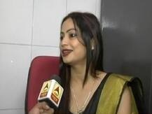 सोशल मीडिया पर चर्चा में आईं पीली साड़ी वाली महिला अधिकारी रीना द्विवेदी, जानिए अब क्या है उनका रिएक्शन