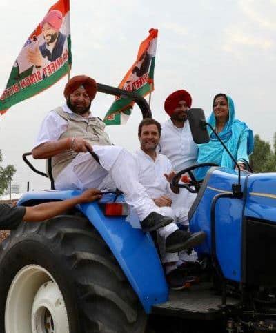 कांग्रेस पार्टी ने अपने ऑफिशियल ट्विटर अकाउंट पर इसका वीडियो भी जारी किया है. वीडियो में राहुल के साथ बग़ल में पंजाब के मुख्यमंत्री अमरिंदर सिंह बैठे हुए हैं.