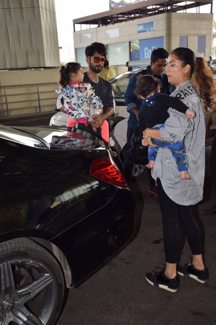 सोशल मीडिया पर भी ये दोनों सितारे अपने बच्चों की तस्वीरें शेयर करते रहते हैं.