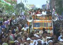 तस्वीरों में देखें वाराणसी में प्रियंका का शक्ति प्रदर्शन, सातवें चरण में 19 मई को होनी है वोटिंग