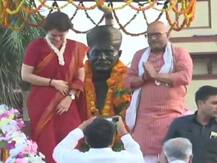 तस्वीरों में देखें वाराणसी में प्रियंका का शक्ति प्रदर्शन, सातवें चरण में 19 मई को होनी है वोटिंग